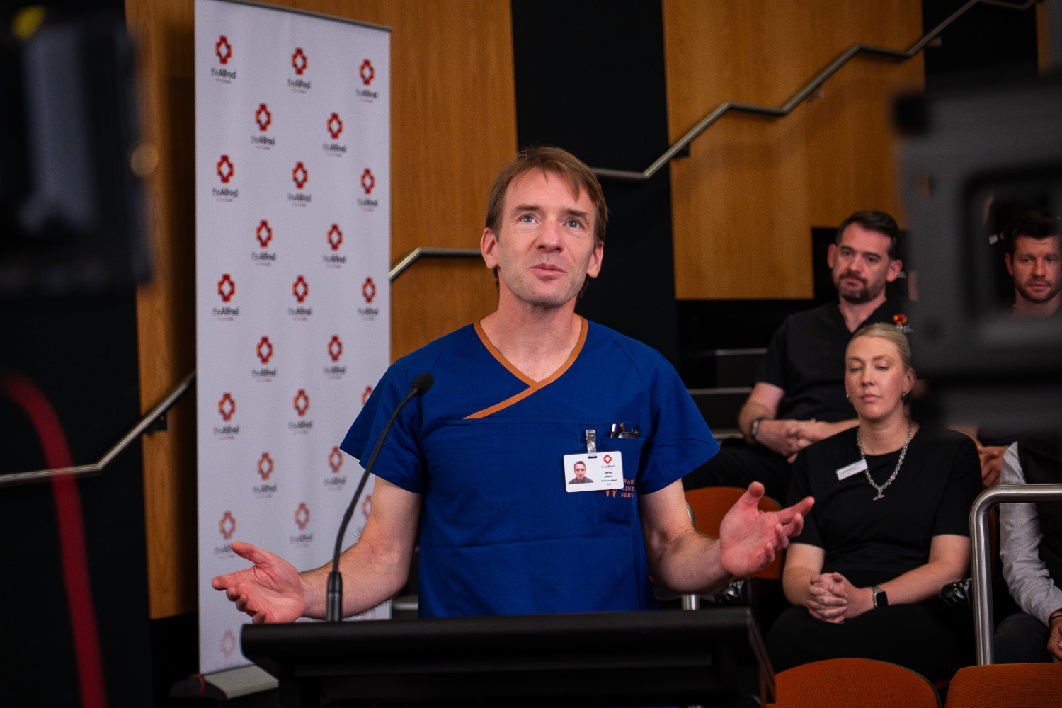 Senior Intensive Care Specialist Dr Arne Diehl in lecture theatre