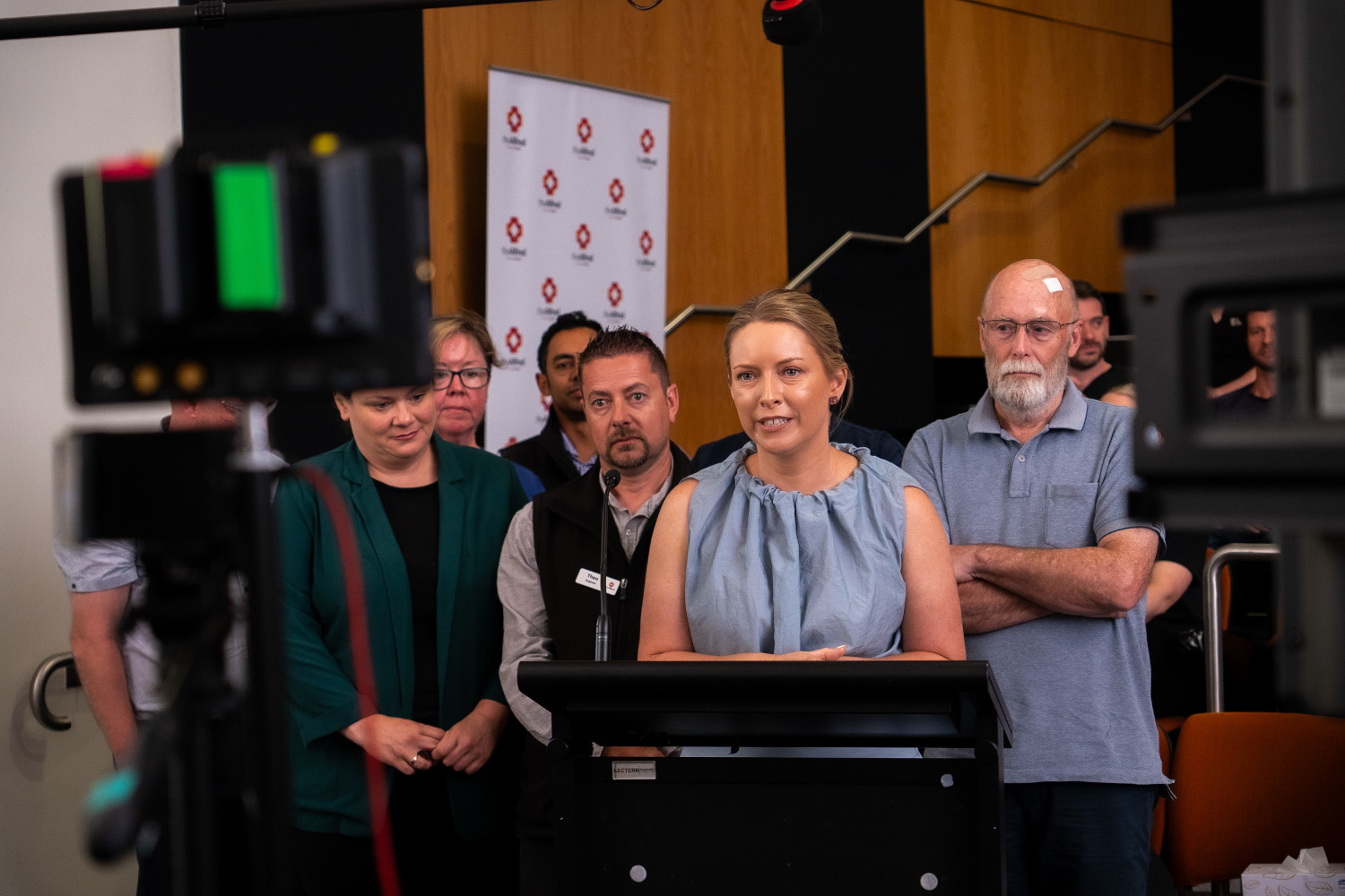 members of The Alfred’s Hyperbaric Service, led by Dr Bridget Devaney