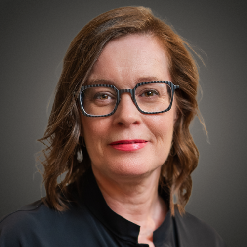 Ms Ursula  McGinnes