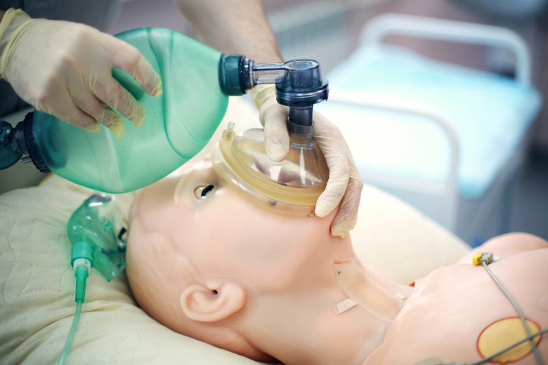 Resus training on a mannequin